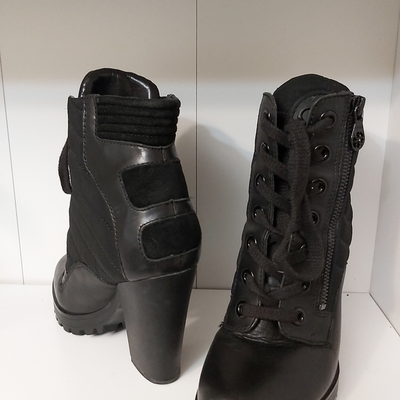 Boots Guess Size 6.5 - Picture 7 of 16